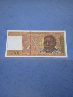 MADAGASCAR-P79b 10000F 1995 UNC - Madagaskar