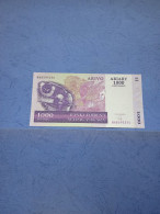 MADAGASCAR-P89a 1000A  2004 UNC - Madagaskar