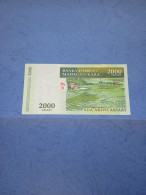 MADAGASCAR-P90b 2000A  2007/2014 UNC - Madagascar