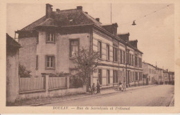 57 - BOULAY - RUE DE SARRELOUIS ET TRIBUNAL - Boulay Moselle