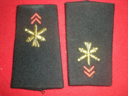 PAIRE EPAULETTES ARTILLERIE - GALON SOUPLE - Uniform