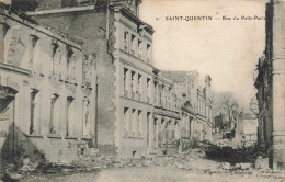 FRANCE - Saint Quentin - Rue Du Petit Paris - Ruines D'après Guerre -  Carte Postale Ancienne - Saint Quentin