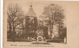 MOERS  SCHLOSS   MIT DENKMAL DER KURFFÜSTIN LOUISE HENRIETTE      2 SCANS - Moers