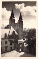 BELGIQUE - Abbaye De Maredsous - Eglise Et Vue De L'Ecole Abbatiale - Carte Postale Ancienne - Anhée