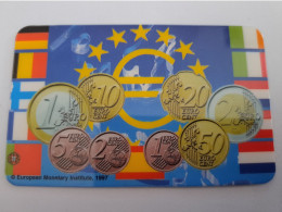 GREAT BRITAIN   20 UNITS   / EURO COINS/ EUROPE /FRONT / PHONECARD   (date 01/  00 )  PREPAID CARD / MINT      **14830** - [10] Collections