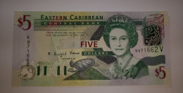 UNC  East Caribbean - 5 Dollar - 2003 - Elizabeth II - Pick 42.v    UNC - Caraibi Orientale