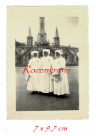 Foto Old Photo Ancienne Sister Nun NON KLOOSTERLINGE ZUSTER SOEUR RELIGIEUSE Basilique Notre-Dame-du-Rosaire De Lourdes - Eglises Et Couvents