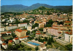 Privas En Vivarais Vue Générale ( Piscine ; Timbrée En 1977 - Le Pouzin