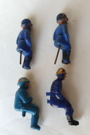 LOT 4 FIGURINES Plastique POMPIERS ASSIS  Marque Inconnue Figurine Pompier - Militari