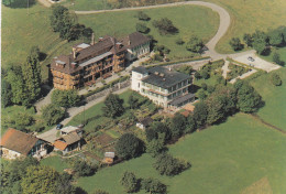 Le Pâquier. Foyer De Montbarry. Maison De Retraite Et Dépendances. Vue Aérienne, Format 10 X 15 - Le Pâquier