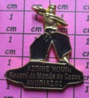 211B Pin's Pins / Beau Et Rare / THEME SPORTS / Dans La Catégories Sports Idiots AZDINE NOURI RECORD DU MONDE DE CASSE - Judo