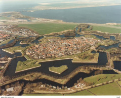 Naarden KLM Luchtfoto RA5323 - Naarden