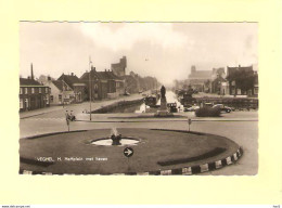 Veghel Heilig Hartplein Met Haven RY30190 - Veghel