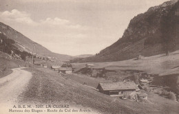 Delcampe - 74 - LA CLUSAZ - Hameau Des Etages - Route Du Col Des Aravis - La Clusaz