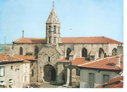 SAUGUES - église Romane XIIe S. - Alt. 960 M - Saugues