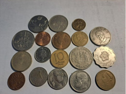 Lot De  18 Monnaies Du Monde   ( 509 ) - Kiloware - Münzen