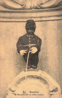 BELGIQUE - Bruxelles - Manneken Pis En Soldat Français - Carte Postale Ancienne - Monumenten, Gebouwen