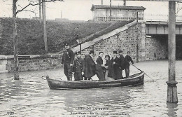 SAINT DENIS ( 93 ) -  Crue De La Seine  -Un Des Canots Transbordeurs - Overstromingen