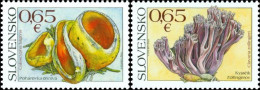 Slovakia 2017 Nature Protection Mushrooms Caloscypha Fulgens Clavaria Zollingeri Set Of 2 Stamps Mint - Ungebraucht