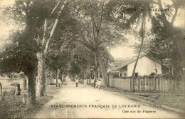 POLYNÉSIE - Carte Postale De Papeete - Une Rue à Papeete - L 146534 - French Polynesia