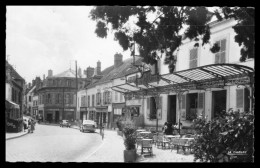 * Cpsm - NOGENT SUR SEINE - Rue Des Ponts - Café - Chasse Pêche - Commerces - Vieilles Voitures - Animée - Edit. CIGOGNE - Nogent-sur-Seine