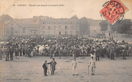 Cholet         49          Les Marchés  ..    Le   Marché Aux Boeufs Un Samedi Matin       N°82.  (Voir Scan) - Cholet
