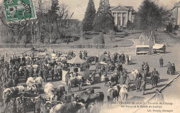 Cholet         49          Les Marchés  ..   Un Coin Du Champ De Foire Et Palais De Justice   N° 2865.  (Voir Scan) - Cholet