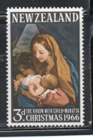 NEW ZEALAND NUOVA ZELANDA 1966VIRGIN WITH CHILD BY CARLO MARATTA CHRISTMAS NATALE NOEL WEIHNACHTEN NAVIDAD 3p USED USATO - Used Stamps