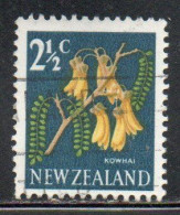 NEW ZEALAND NUOVA ZELANDA 1967 1970 FLORA KOWHAI FLOWER 2 1/2c USED USATO OBLITERE' - Used Stamps