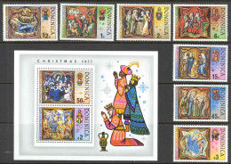 Dominica Sc# 541-548 MNH 1977 Christmas - Dominica (...-1978)