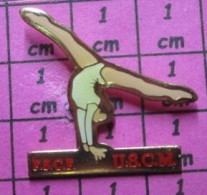 211c Pin's Pins / Beau Et Rare / SPORTS / GYMNASTIQUE FEMININE Fédération Sportive Et Culturelle De France USCM - Gymnastik