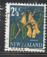 NEW ZEALAND NUOVA ZELANDA 1967 1970 FLORA KOWHAI FLOWER 2 1/2c USED USATO OBLITERE' - Oblitérés