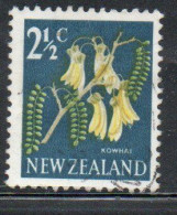 NEW ZEALAND NUOVA ZELANDA 1967 1970 FLORA KOWHAI FLOWER 2 1/2c USED USATO OBLITERE' - Used Stamps