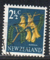 NEW ZEALAND NUOVA ZELANDA 1967 1970 FLORA KOWHAI FLOWER 2 1/2c USED USATO OBLITERE' - Gebraucht