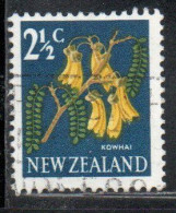 NEW ZEALAND NUOVA ZELANDA 1967 1970 FLORA KOWHAI FLOWER 2 1/2c USED USATO OBLITERE' - Used Stamps