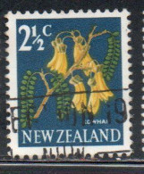 NEW ZEALAND NUOVA ZELANDA 1967 1970 FLORA KOWHAI FLOWER 2 1/2c USED USATO OBLITERE' - Gebraucht