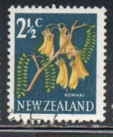 NEW ZEALAND NUOVA ZELANDA 1967 1970 FLORA KOWHAI FLOWER 2 1/2c USED USATO OBLITERE' - Gebraucht