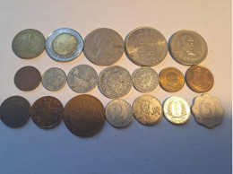 Lot De  19 Monnaies Du Monde   ( 372 ) - Kilowaar - Munten