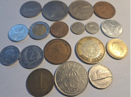 Lot De  18 Monnaies Du Monde   ( 433 ) - Kilowaar - Munten