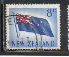 NEW ZEALAND NUOVA ZELANDA 1967 1970 FLAG 8c USED USATO OBLITERE' - Used Stamps