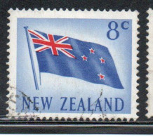 NEW ZEALAND NUOVA ZELANDA 1967 1970 FLAG 8c USED USATO OBLITERE' - Gebraucht