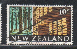 NEW ZEALAND NUOVA ZELANDA 1968 1969 RADATA PINES AND STACKED LUMBER 10c USED USATO OBLITERE' - Used Stamps