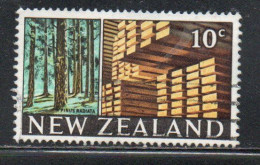 NEW ZEALAND NUOVA ZELANDA 1968 1969 RADATA PINES AND STACKED LUMBER 10c USED USATO OBLITERE' - Used Stamps