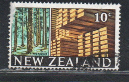 NEW ZEALAND NUOVA ZELANDA 1968 1969 RADATA PINES AND STACKED LUMBER 10c USED USATO OBLITERE' - Used Stamps