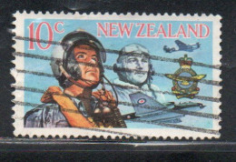 NEW ZEALAND NUOVA ZELANDA 1968 ARMED SERVICES AIRMEN OF TWO ERAS INSIGNE AND PLANE 10p USED USATO OBLITERE' - Usados