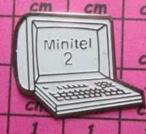 211c Pin's Pins / Beau Et Rare / INFORMATIQUE / MINITEL 2 Le Retour ! FRANCE TELECOM - Informatica