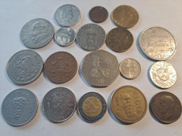 Lot De  18 Monnaies Du Monde   ( 415 ) - Kilowaar - Munten