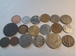 Lot De  18 Monnaies Du Monde   ( 435 ) - Mezclas - Monedas