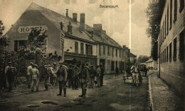 CPA Marne (51)      BAZANCOURT     Militaires Devant L'Hôtel Lespagnol-Vignol - Bazancourt