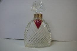 UNGARO " DIVA" VIDE MAIS IMPECCABLE ;TOUT EN VERRE BOUCHON INCLUS  CONTENAIT 200 ML LIRE ET VOIR !! - Zonder Classificatie